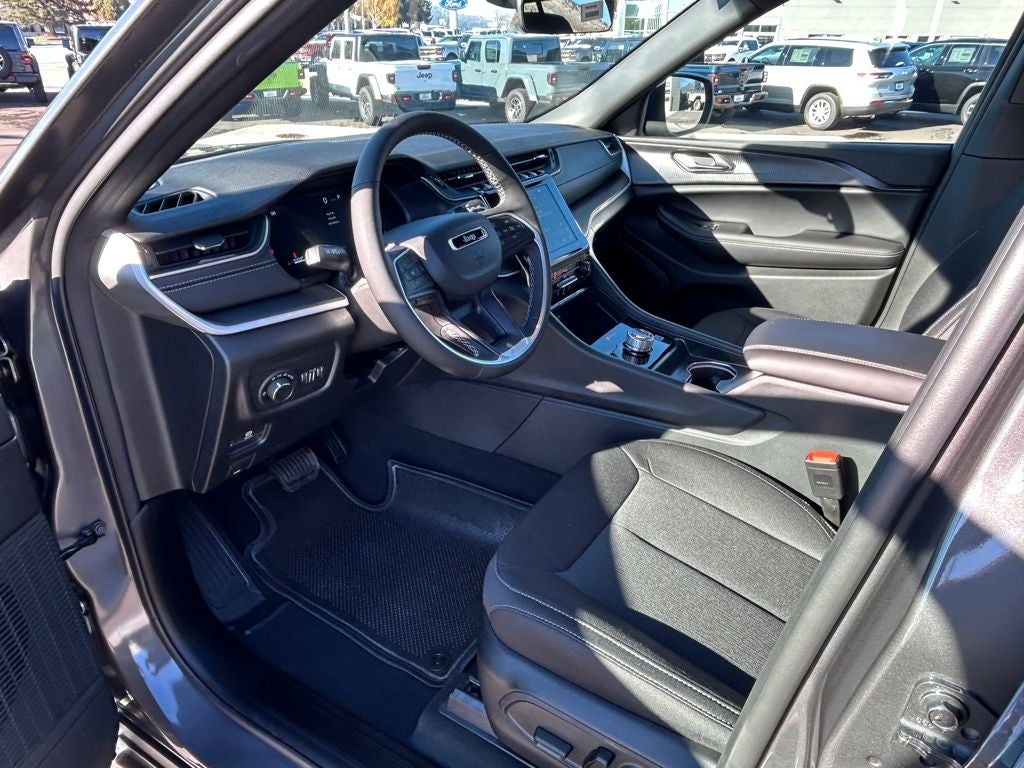 2025 Jeep Grand Cherokee Laredo X