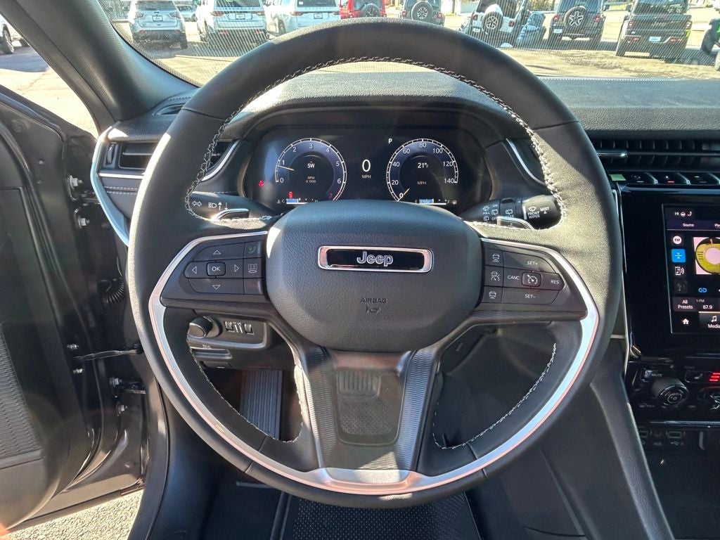 2025 Jeep Grand Cherokee Laredo X