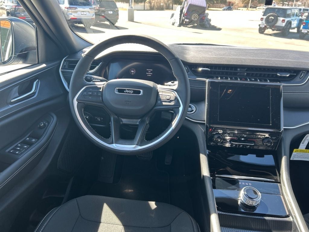 2026 Jeep Grand Cherokee Laredo