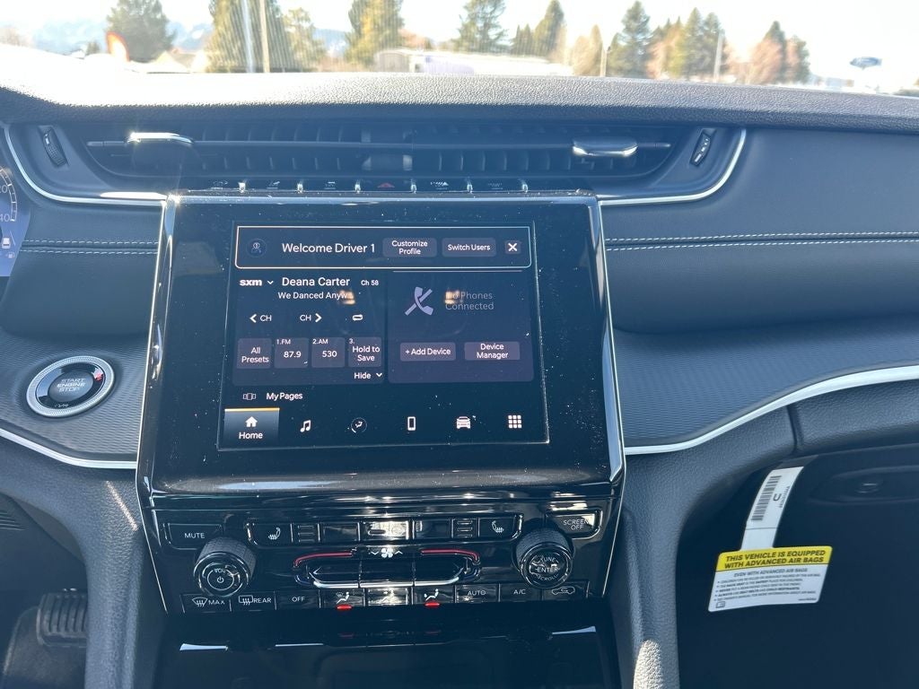 2026 Jeep Grand Cherokee Laredo