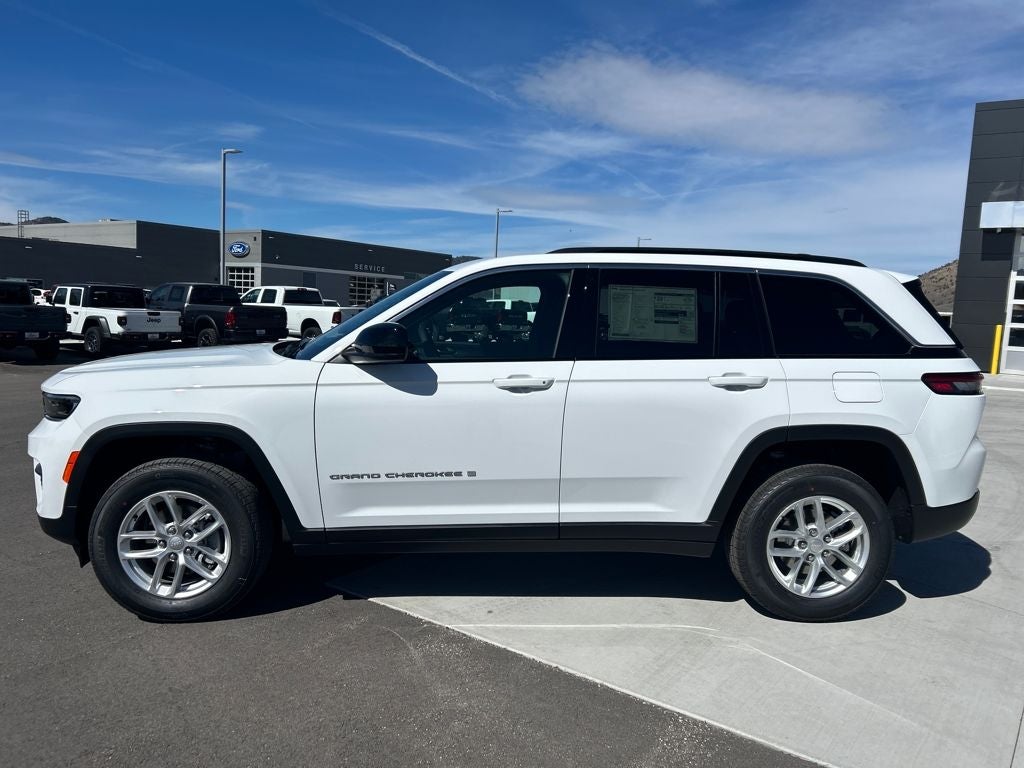 2026 Jeep Grand Cherokee Laredo