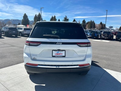 2026 Jeep Grand Cherokee Laredo