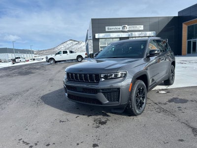 2026 Jeep Grand Cherokee Laredo