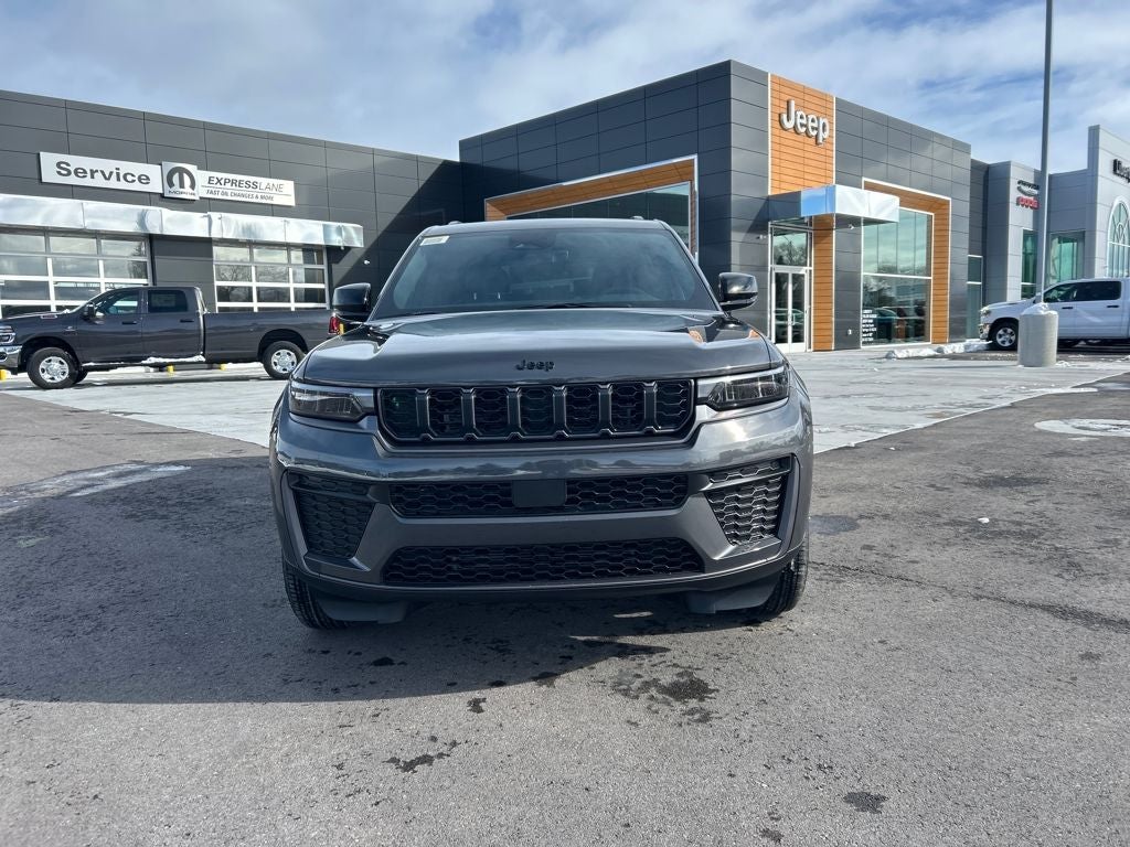 2026 Jeep Grand Cherokee Laredo