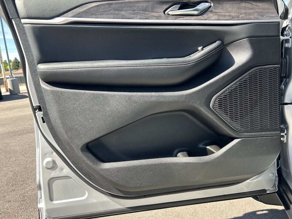 2026 Jeep Grand Cherokee Altitude