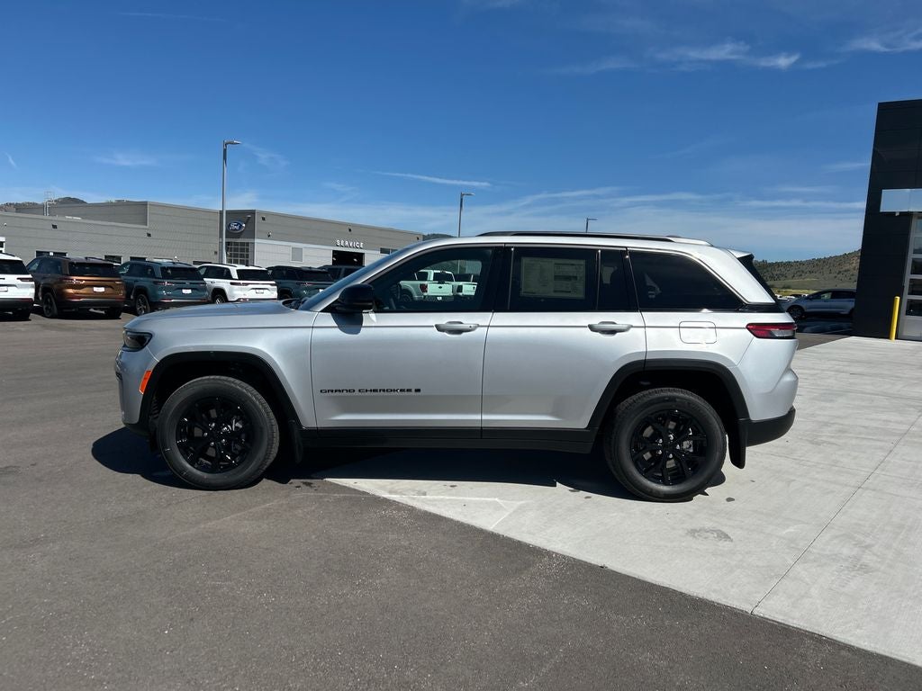 2026 Jeep Grand Cherokee Altitude