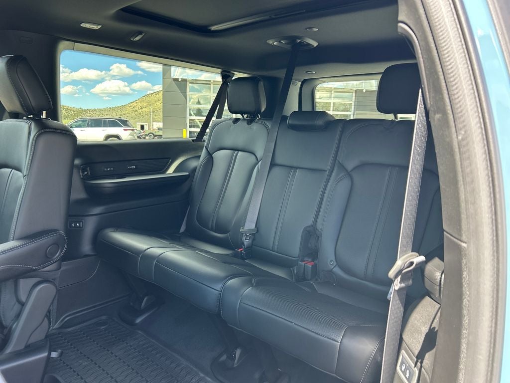 2026 Jeep Grand Wagoneer L 4x4