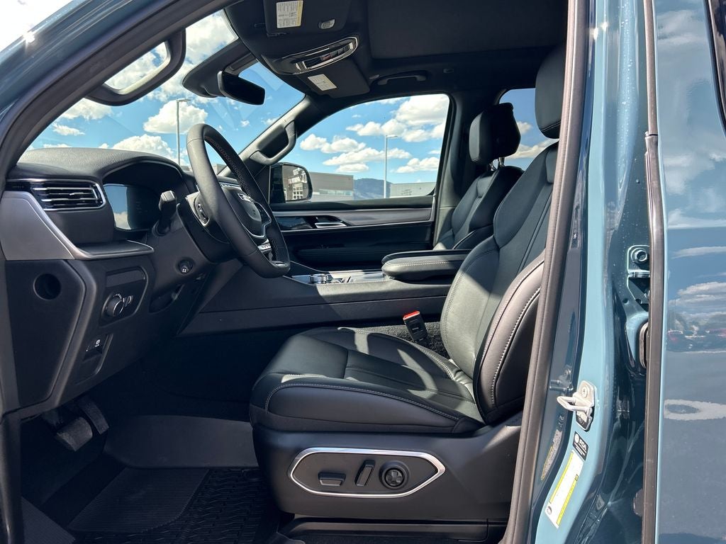 2026 Jeep Grand Wagoneer L 4x4