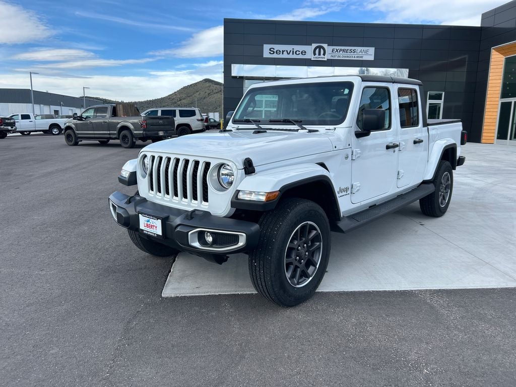 2023 Jeep Gladiator Overland
