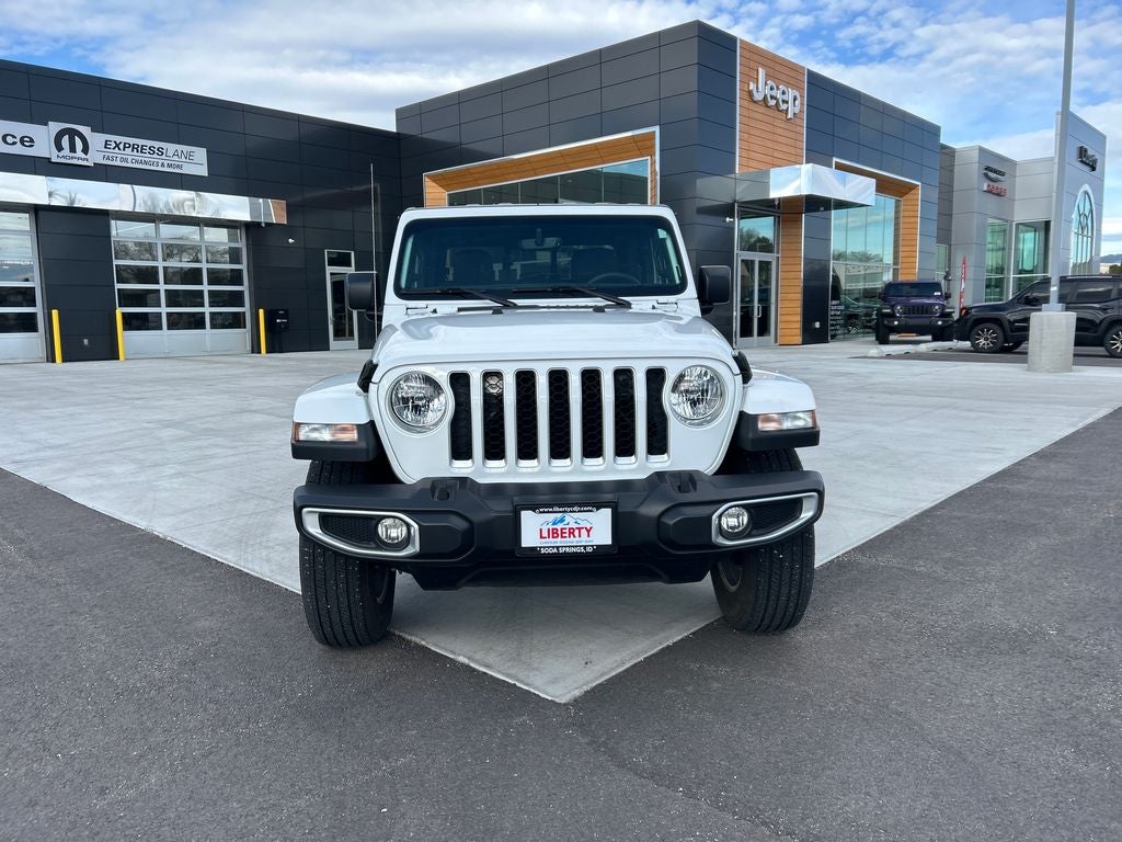 2023 Jeep Gladiator Overland