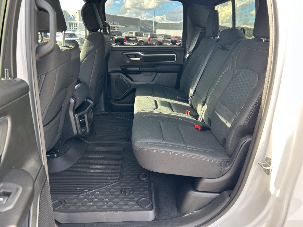 2027 RAM 1500 Big Horn/Lone Star