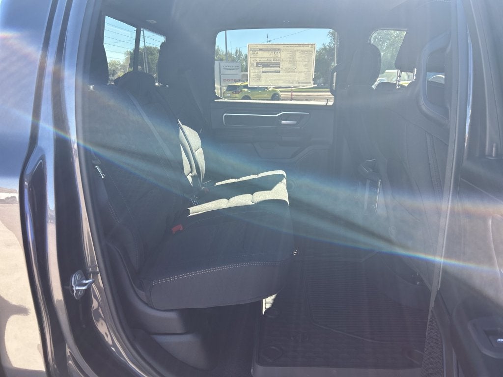 2027 RAM 1500 Big Horn/Lone Star