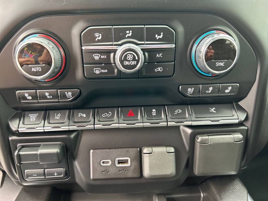 2023 Chevrolet Silverado 3500HD High Country