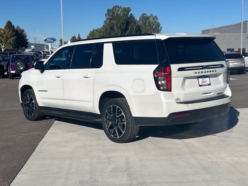 2023 Chevrolet Suburban RST