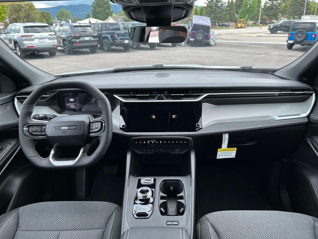 2026 Jeep Cherokee Laredo