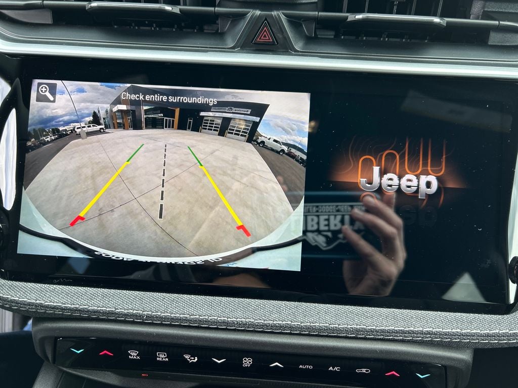 2026 Jeep Cherokee Laredo
