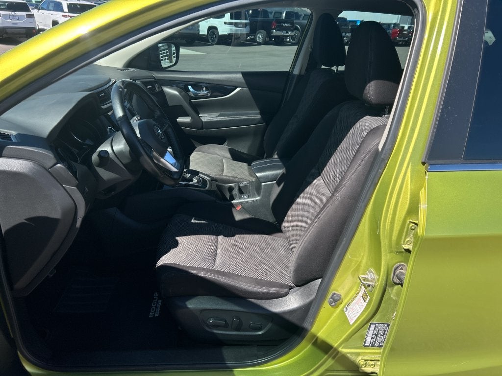 2020 Nissan Rogue Sport SV
